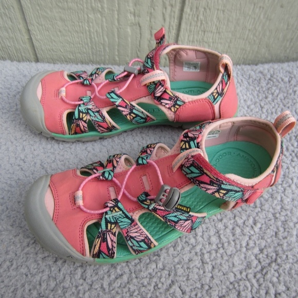 Keen Seacamp II cnx Girl's size 6  Tea/ Rose/ Peach Pearl Sandals Hiking,Outdoor - Picture 1 of 9